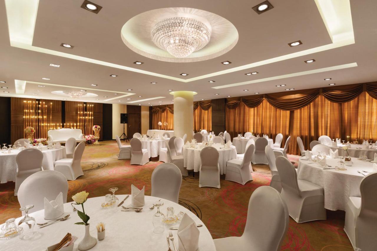Howard Johnson Dammam Hotel Екстериор снимка