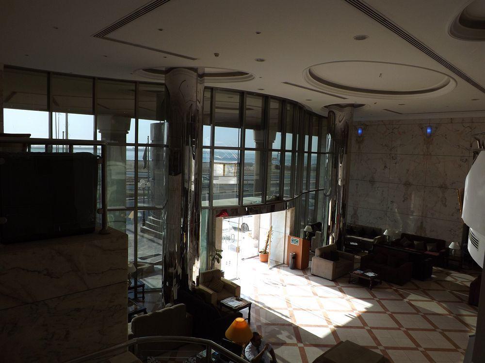 Howard Johnson Dammam Hotel Екстериор снимка