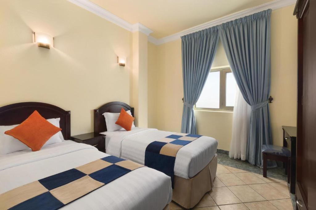Howard Johnson Dammam Hotel Екстериор снимка